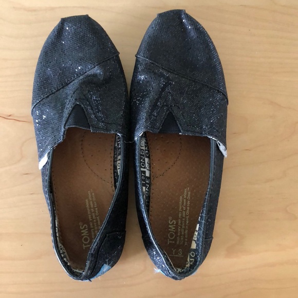 BLACK GLITTERY TOMS - Picture 1 of 2